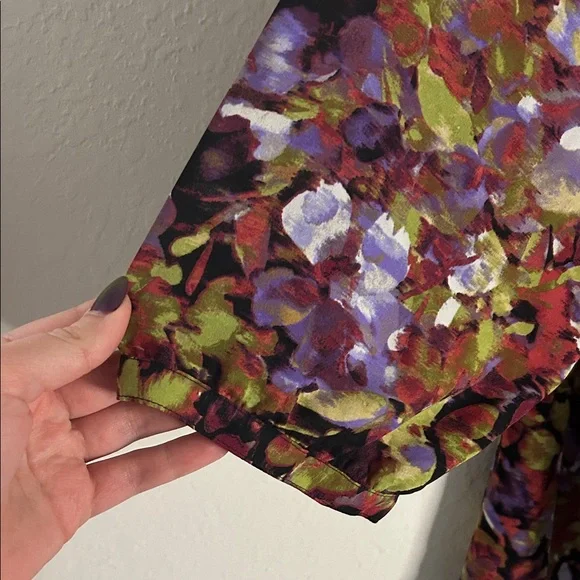 NYDJ Elegant Floral Women's Blouse - Picture 4 of 7